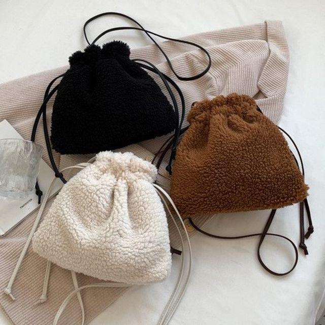 [특가/재입고완] 양털 뽀글이 미니 크로스백 가방 털가방 뽀글이 복조리 버킷백
