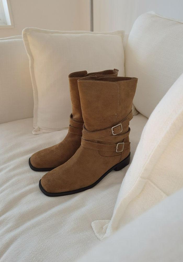 스웨이드 버클 스트랩 하프부츠 3cm 2컬러