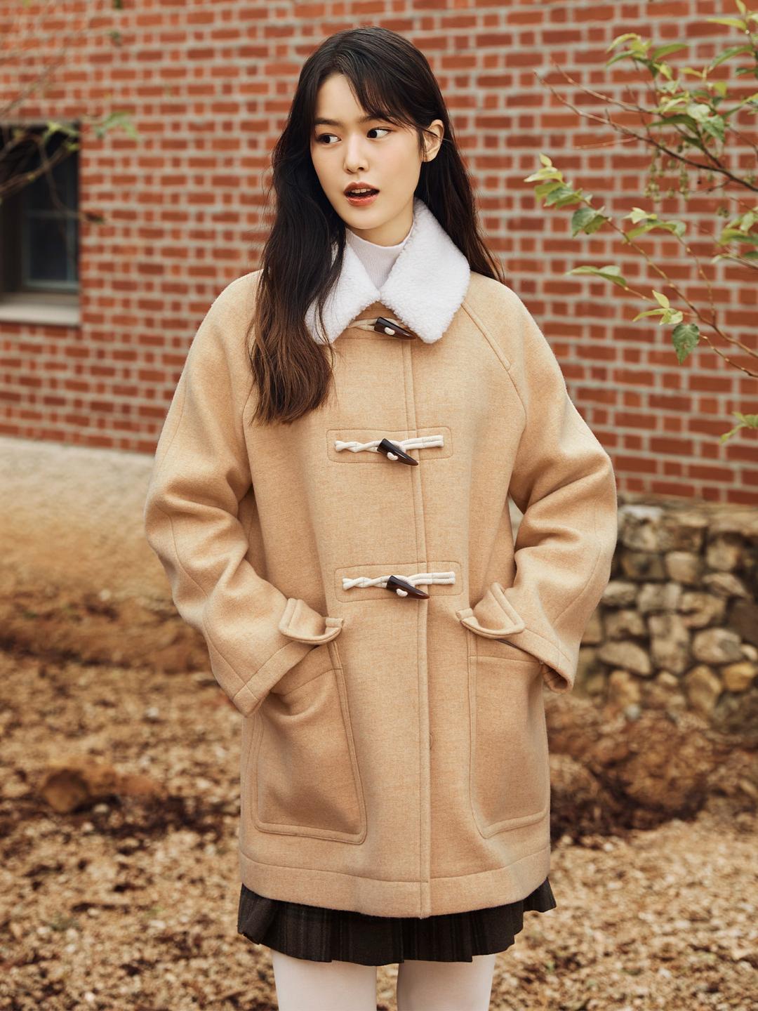 울 혼방 양털 칼라 탈착 미디엄 더플 코트 - 베이지