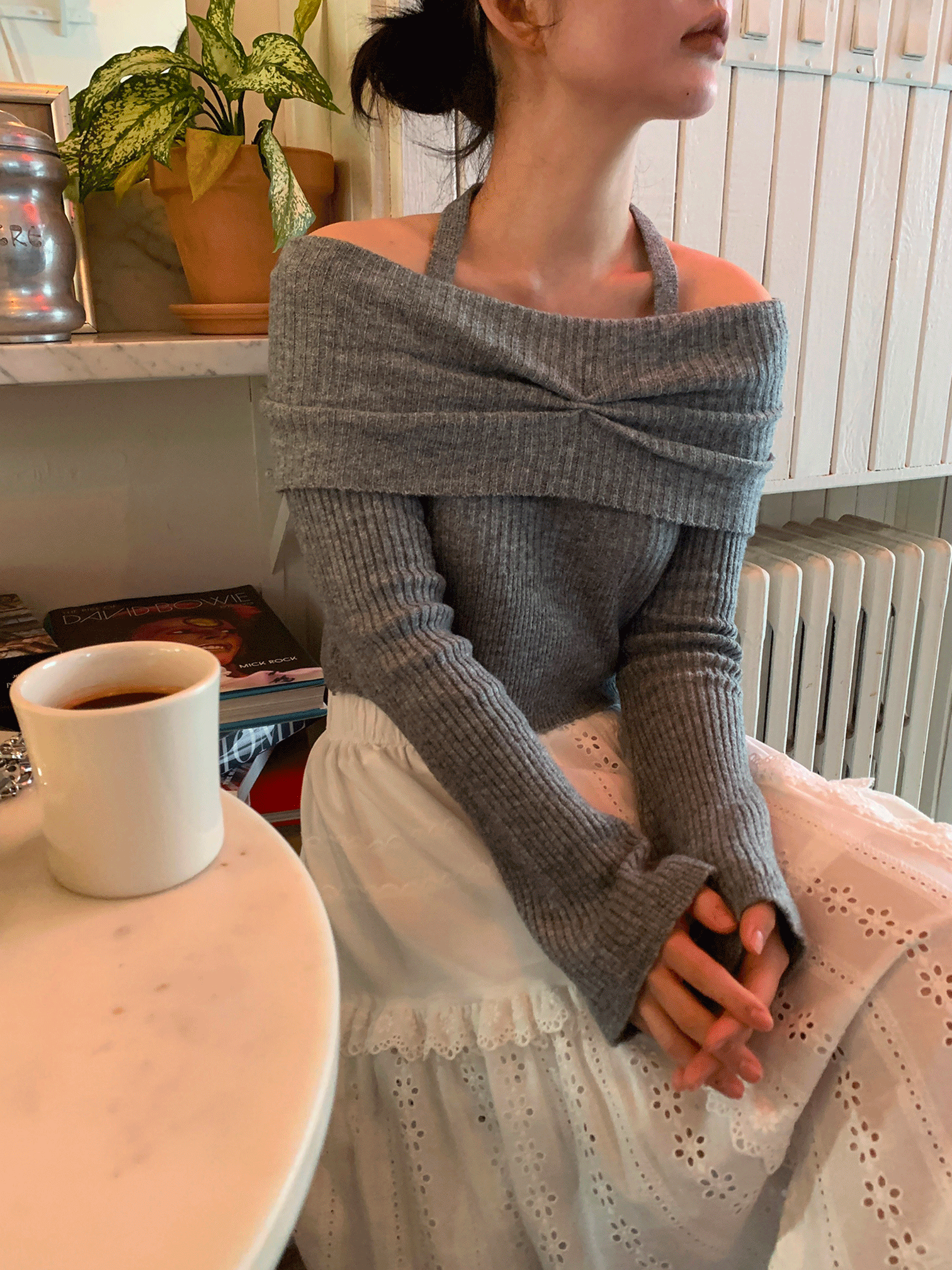 리넨느 halter neck off shoulder knit (3color)