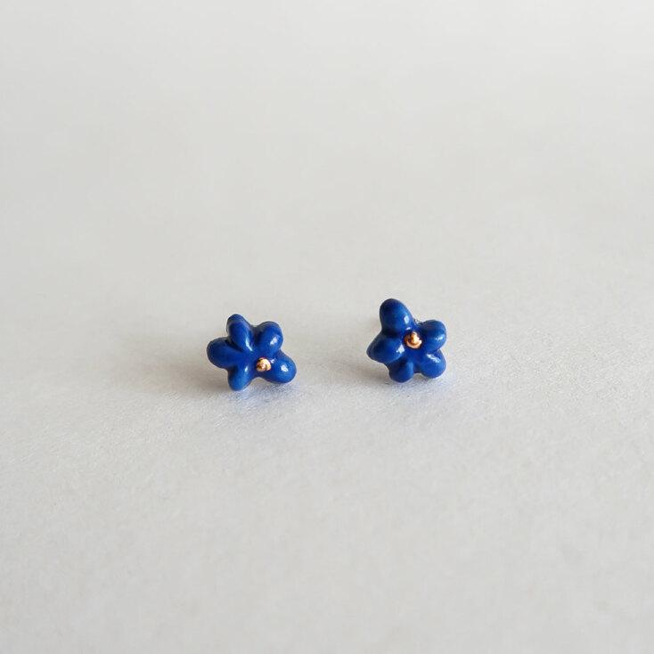Mini flower earring [deep blue]