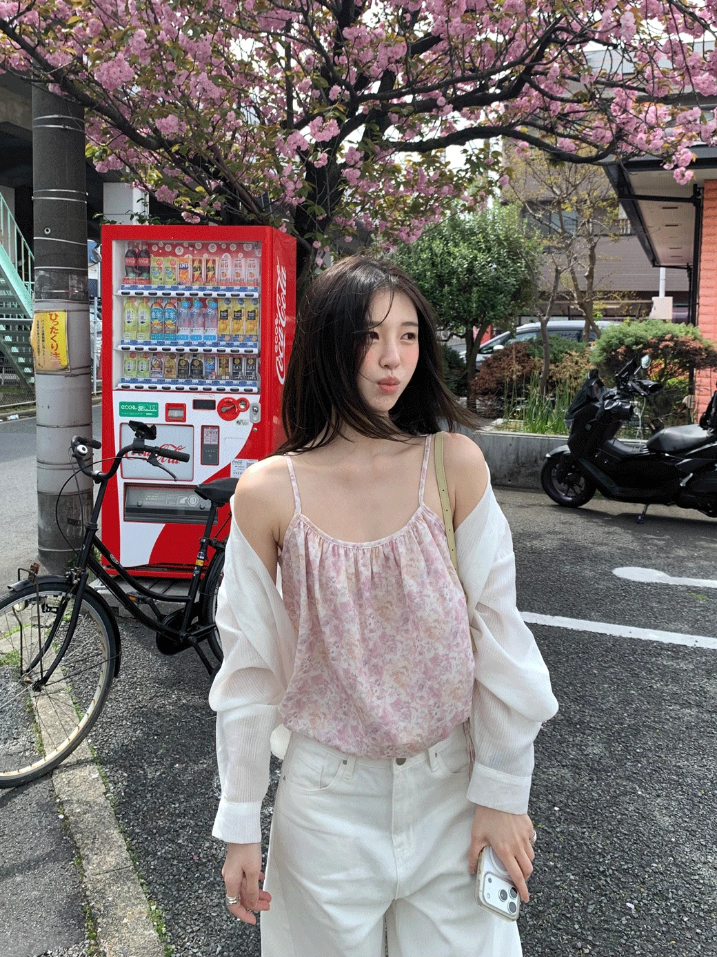DB. Peony Floral Strap Top