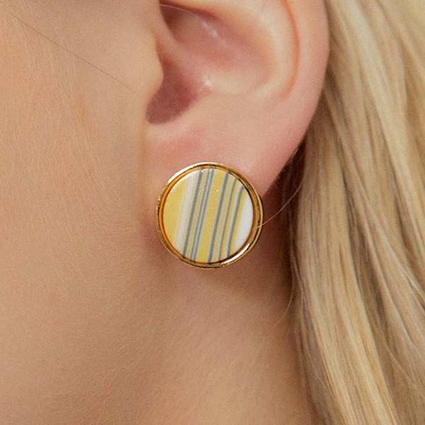 [장윤주 착용] 2021 Pantone Stratum Gold Metal earring (YG)