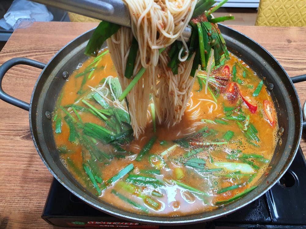 한탄강 청년어부의 어탕 칼국수 2인분