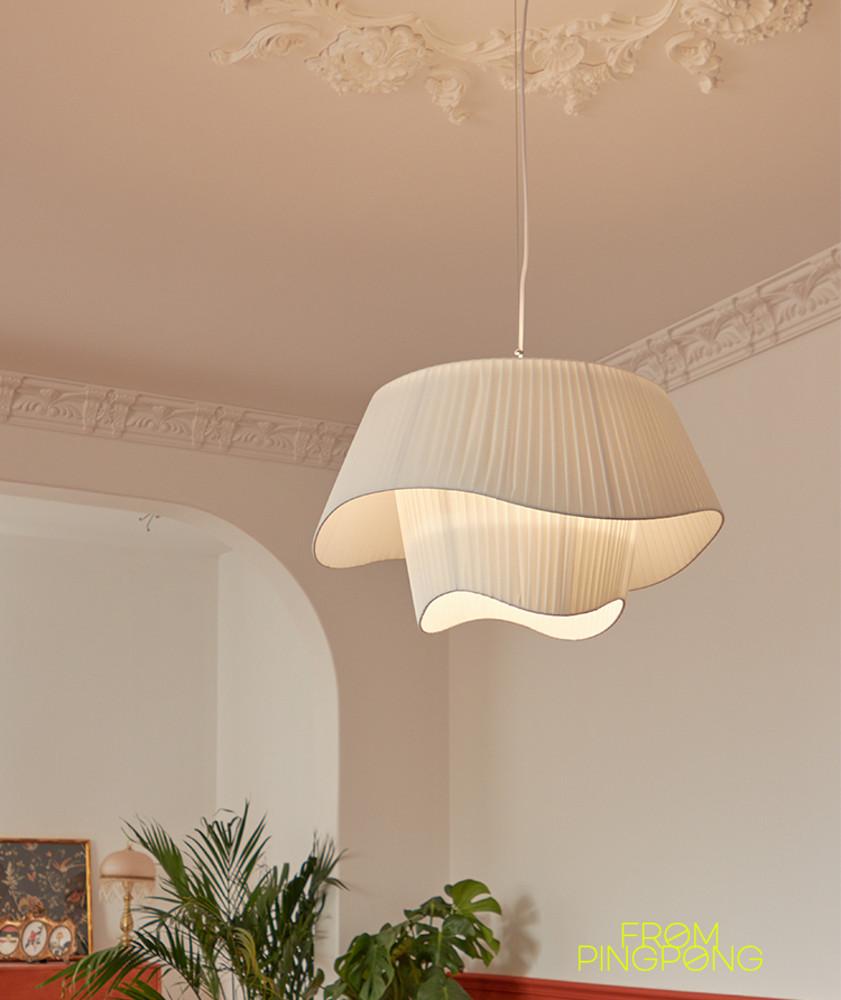 프롬핑퐁 Romantic 플리츠 패브릭 조명 벽스탠드 감성 안방 레트로 샹들리에 LED 방등