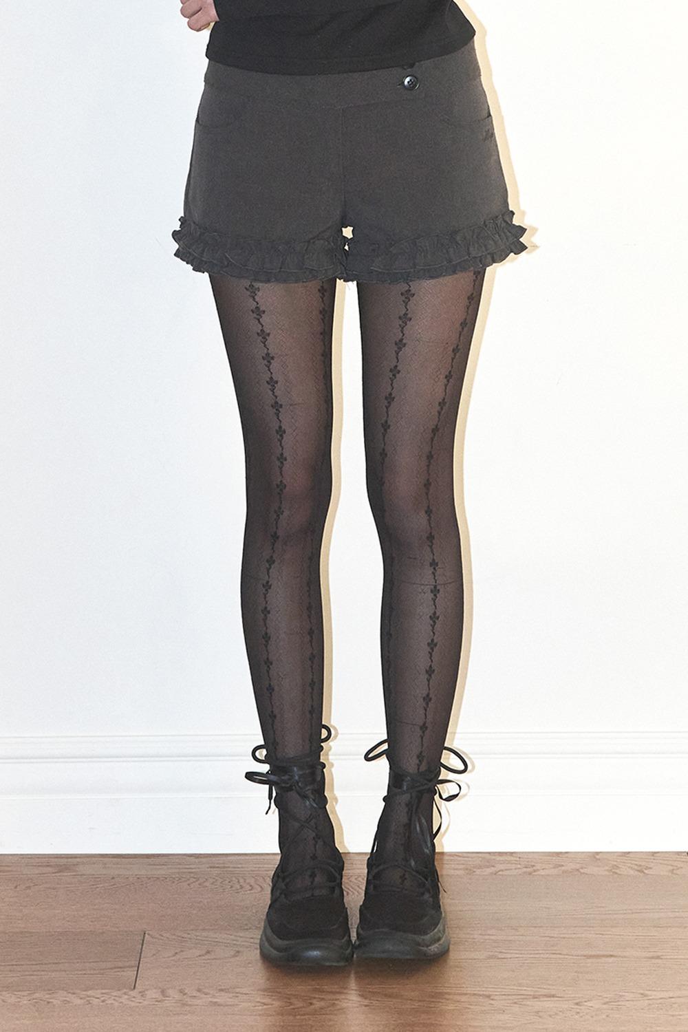 프릴 로우 버튼 쇼츠 차콜