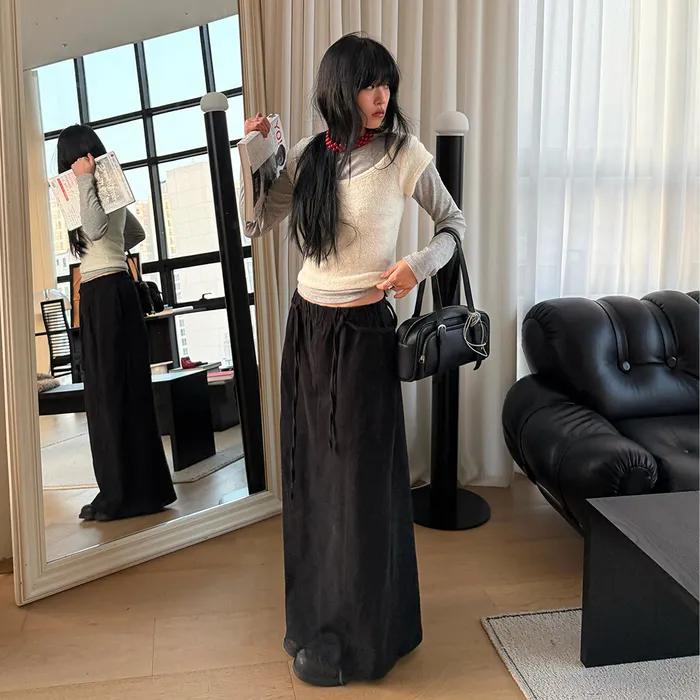 [한지인 PICK] Fleece Strap Banding Long Skirt (Black)