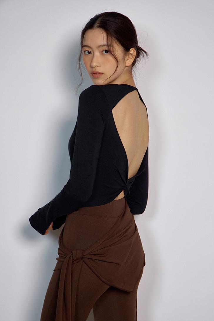 Twist long sleeve (Dark black) (12월17일 순차출고)