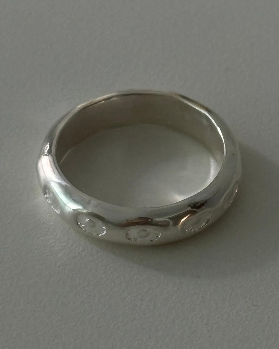 umji pure silver pattern ring