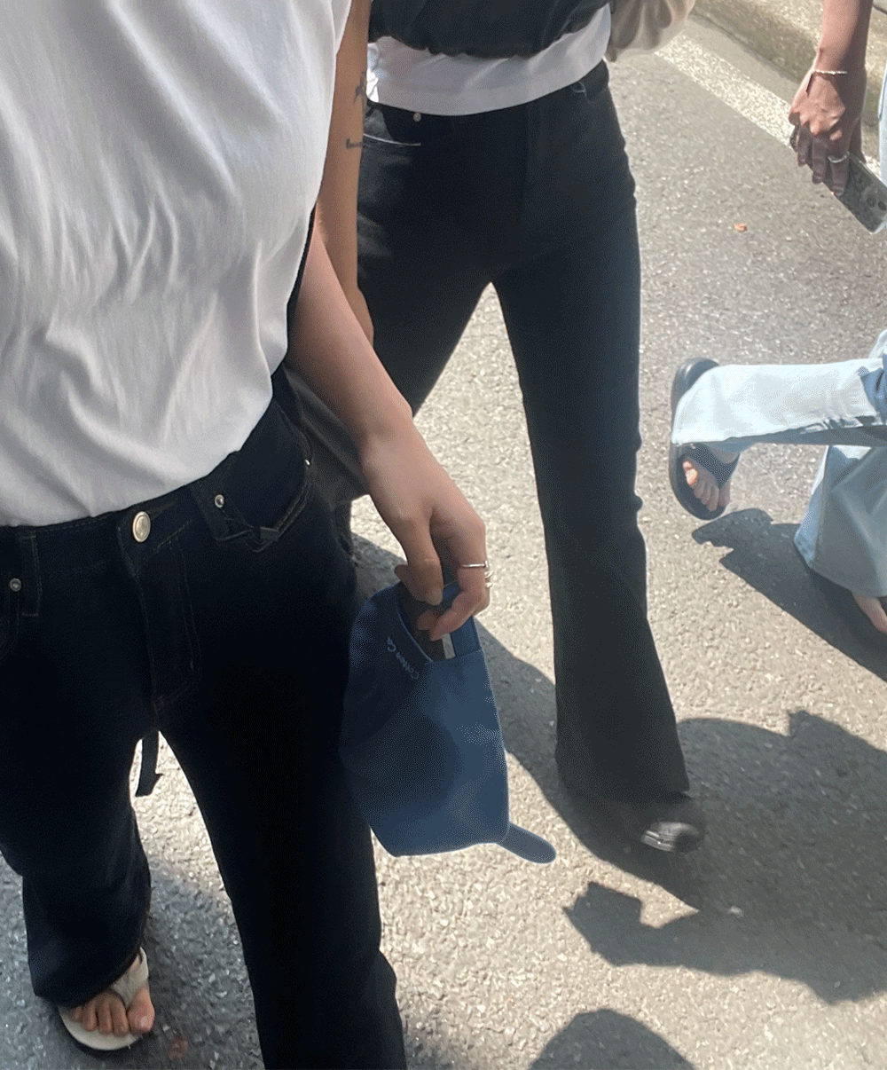 언유즈얼리 에브리 세미 부츠컷 데님 (3color) 당일발송가능✨