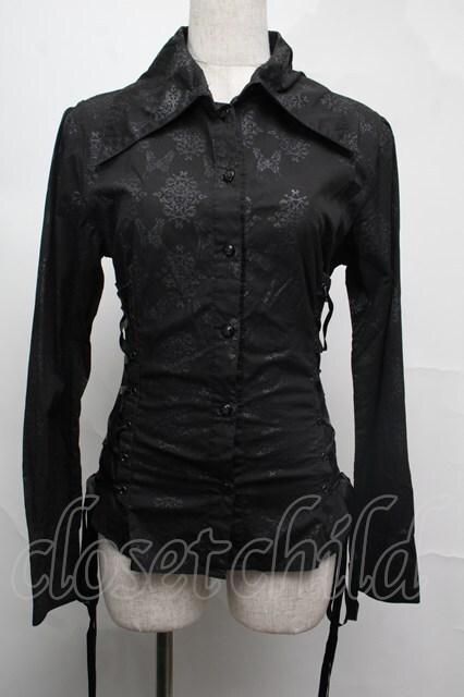 h.naoto Blood / サイドレースアッププリントブラウス  黒 S-25-08-04-028-HN-BL-AS-ZS