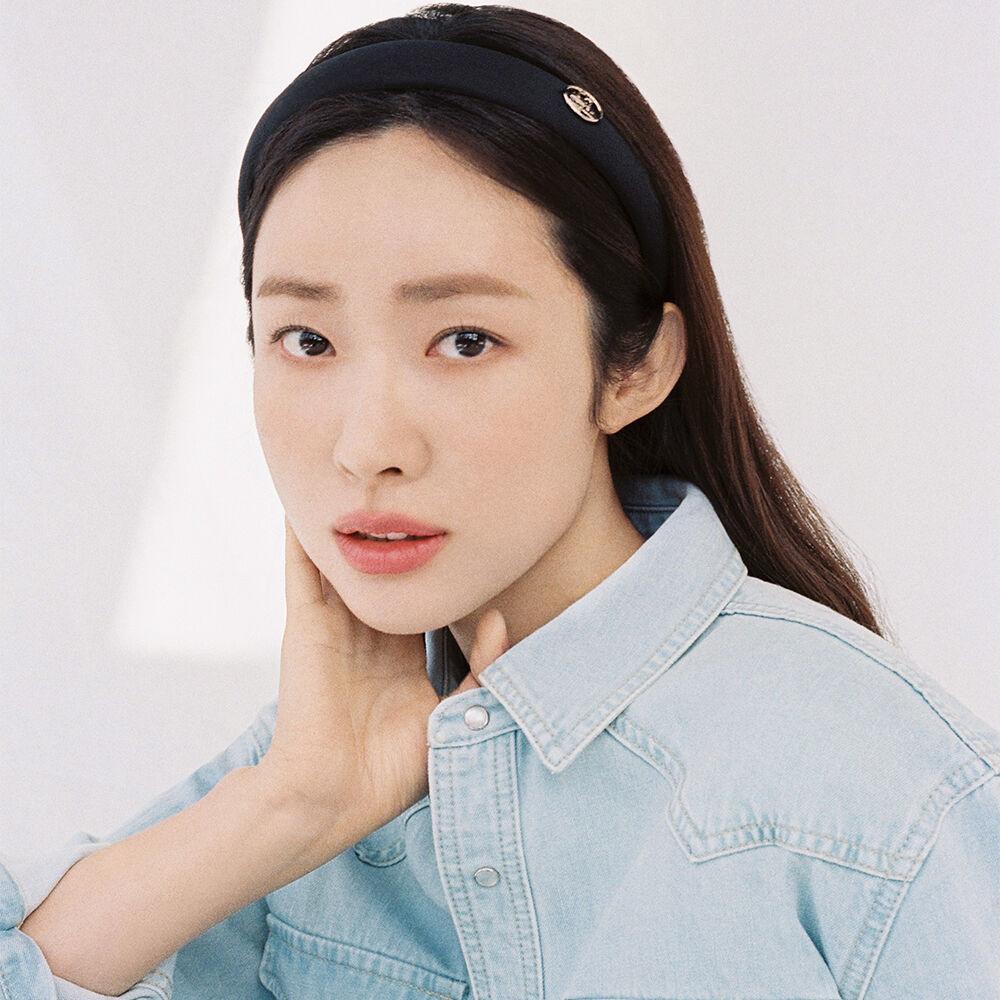 CIRCLE LOGO SATIN HAIRBAND black