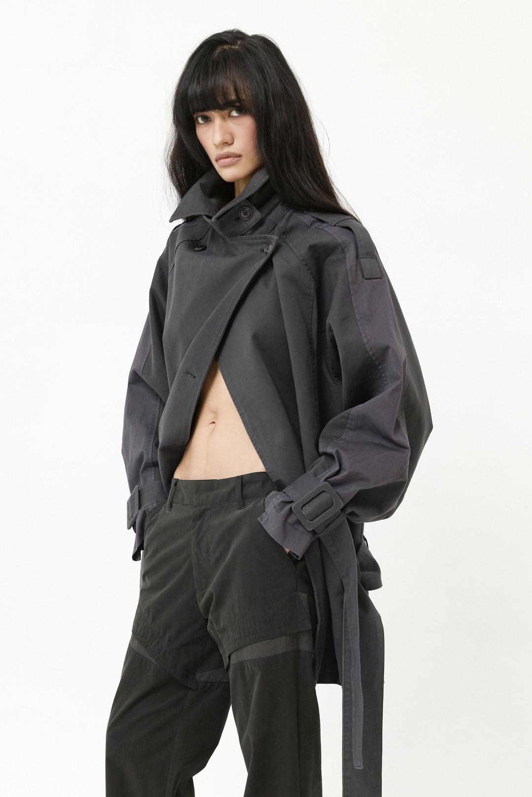 WASHED COTTON HIGH-NECK HALF TRENCH COAT CHARCOAL
