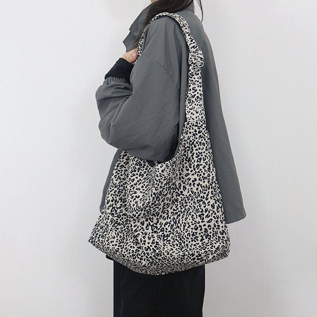 [당일발송/주문폭주]레오파드 호피 매듭 꼬임 투웨이 에코 숄더크로스백 2color주문폭주