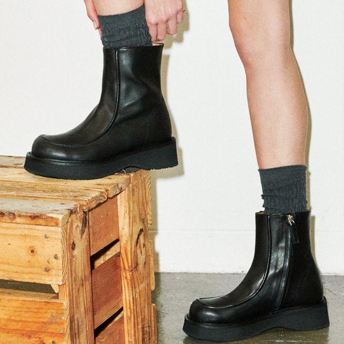 IS_221399 Line platform boots(Black)