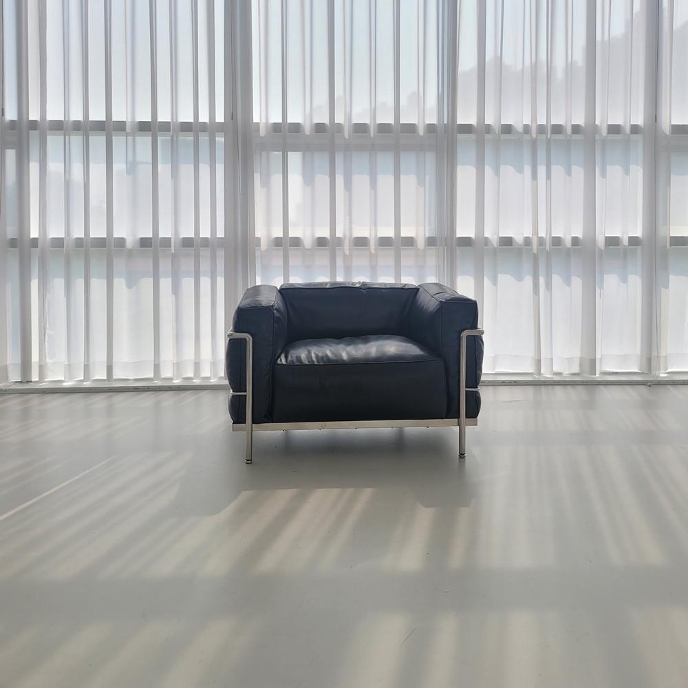 이태리 천연가죽 LC3 거실 1인용 소파 고밀도 구스다운 소파 corbusier