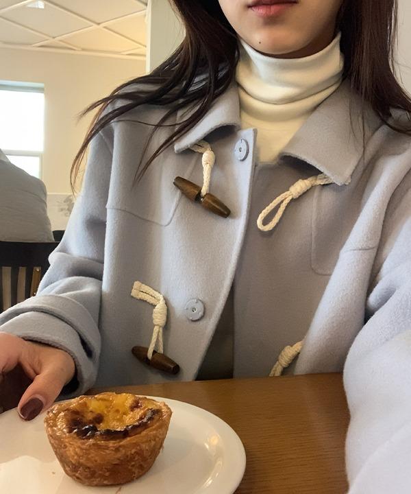 리얼코코 [단독] [울100%/made] UTMOST 달리아 울 떡볶이 핸드메이드 코트 - 2 Color (겨울/윈터/하객룩/롱코트/파스텔톤)