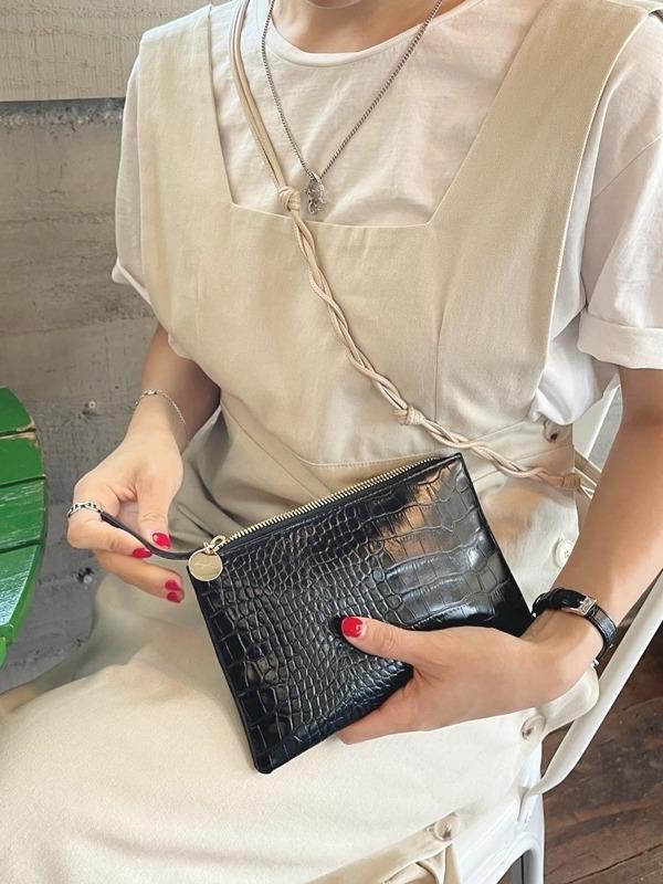 (자체제작/당일배송) 클레어 미니 악어패턴 화이트/블랙 클러치