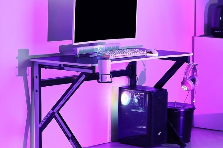 K-타이탄 게이밍 책상