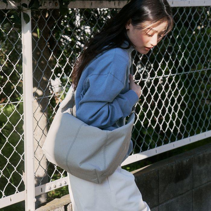 SLING BAG LARGE NYLON_2COLORS