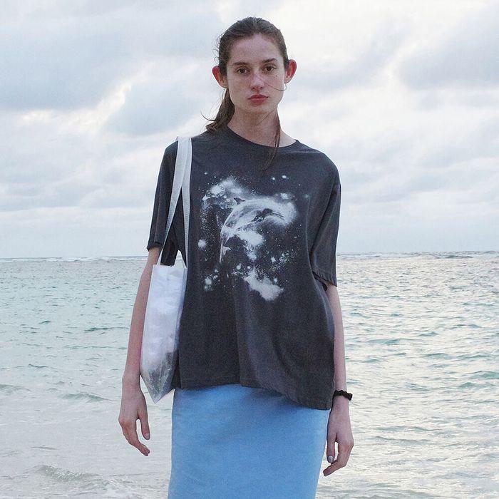 DOLPHIN T-SHIRT_CHARCOAL_LC252TS06CC