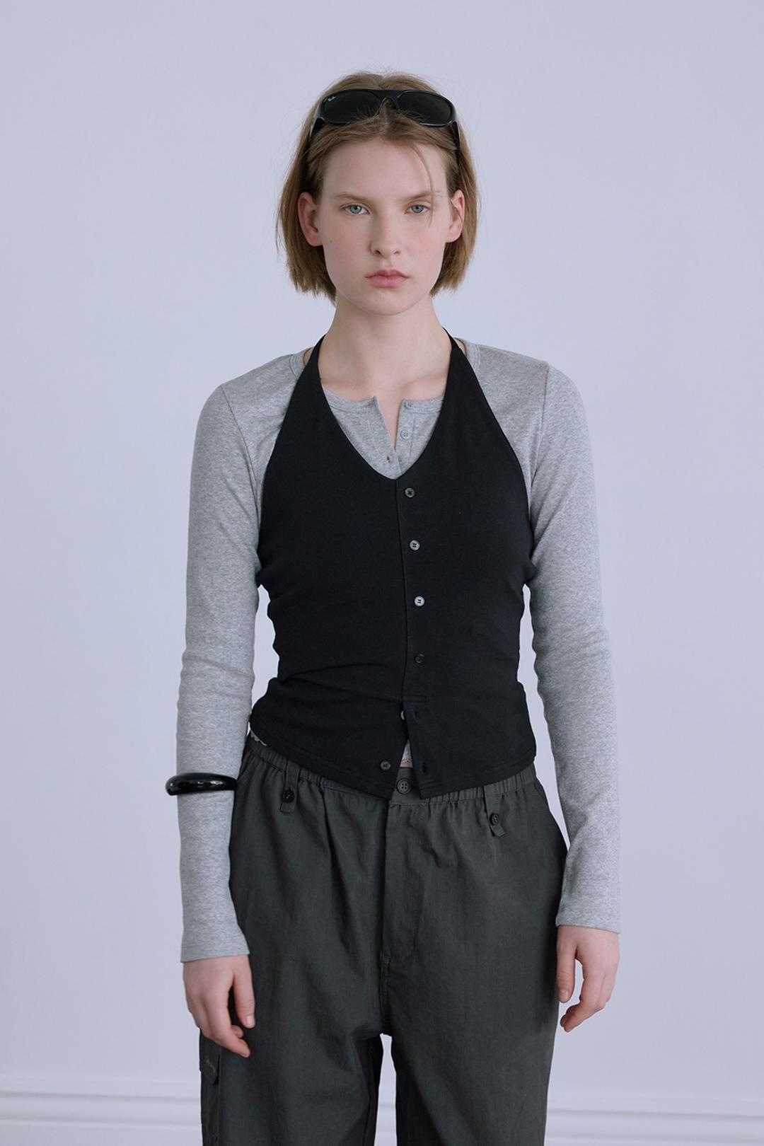 BUTTON HALTER SLEEVELESS TOP (BLACK)