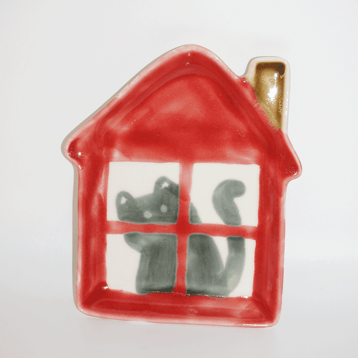 inside meow plate