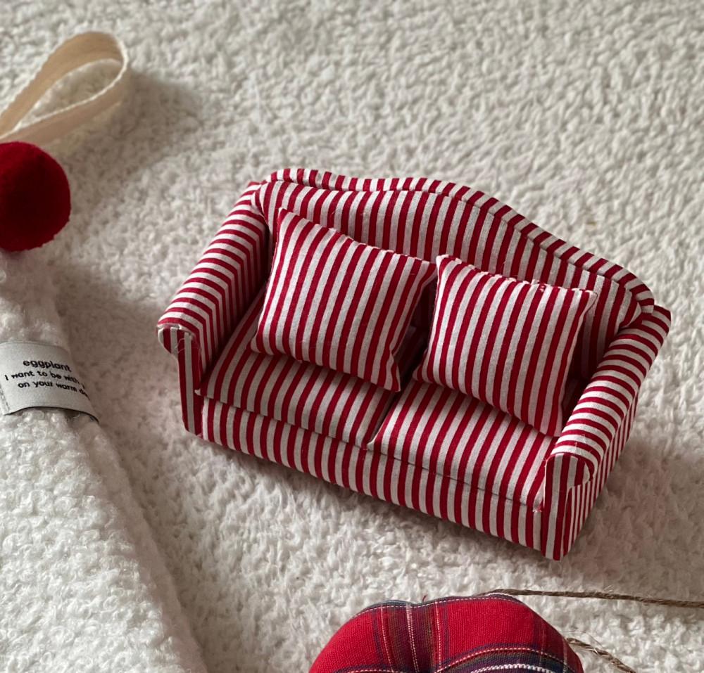 에그플랜트 스트라이프미니소파