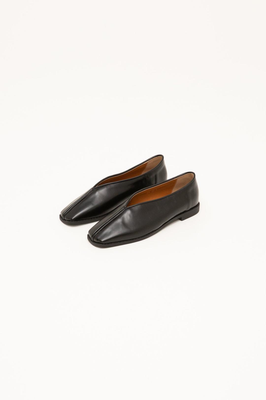 Odina - Black / US 6