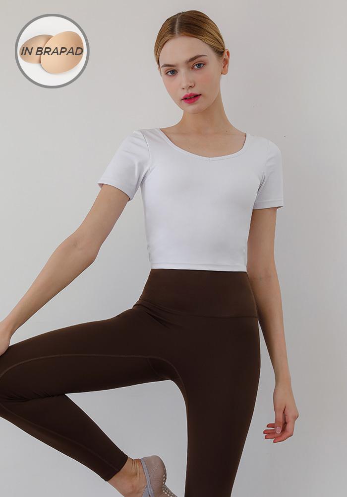 이지브라 유넥 크롭 화이트