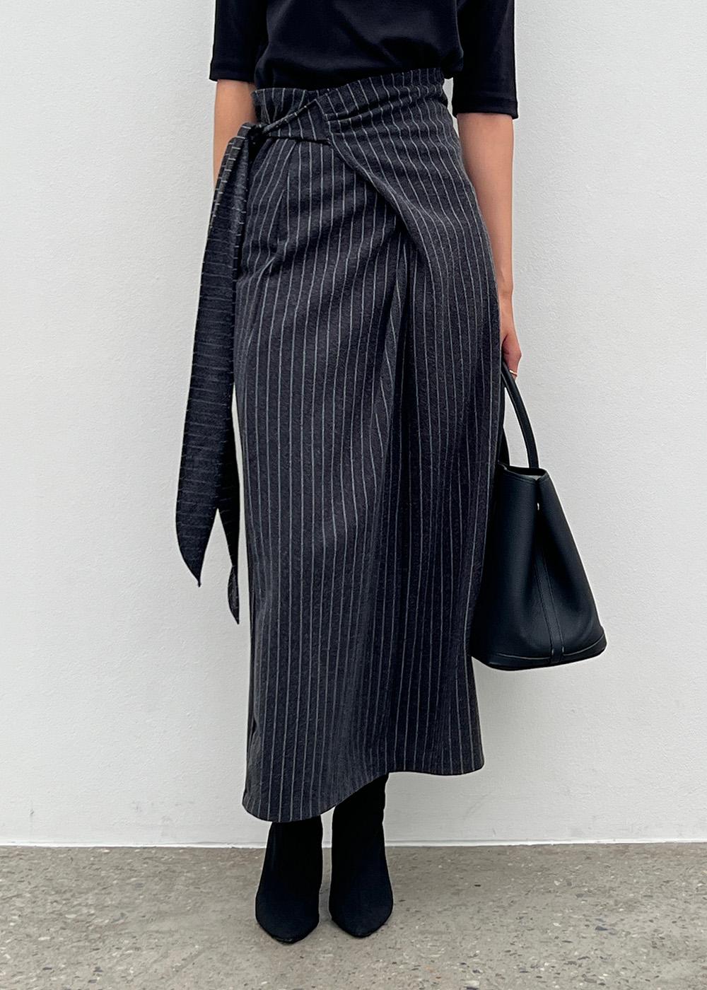 핀 스트라이프 랩 스커트