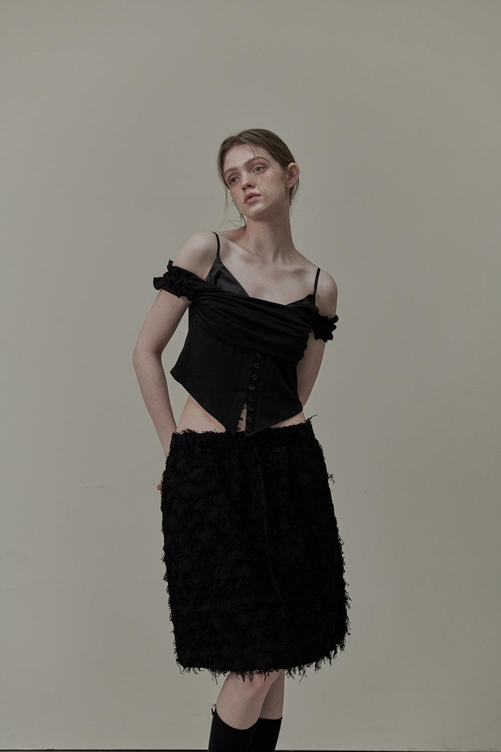 Ivy layered off-shoulder button t-shirt - Black