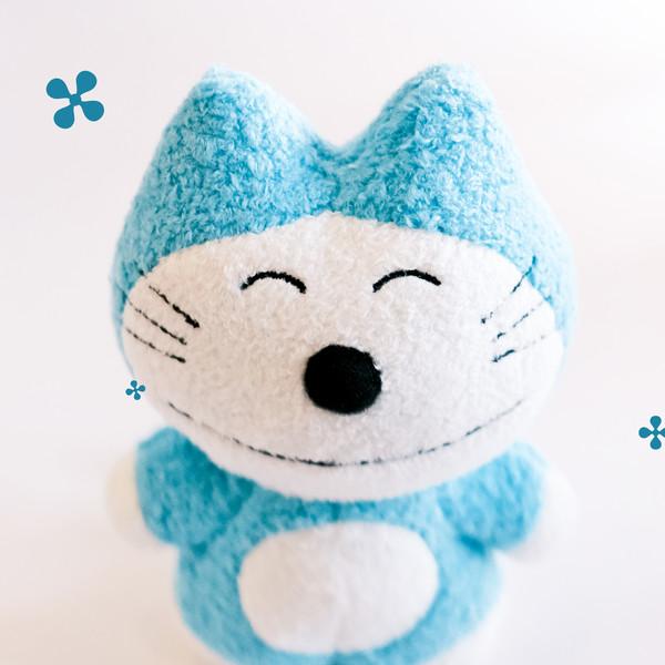 잘도 서있는 프흐흐 고양이 인형