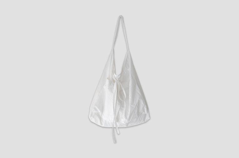 [projet] two pockets easy bag white (3차입고)