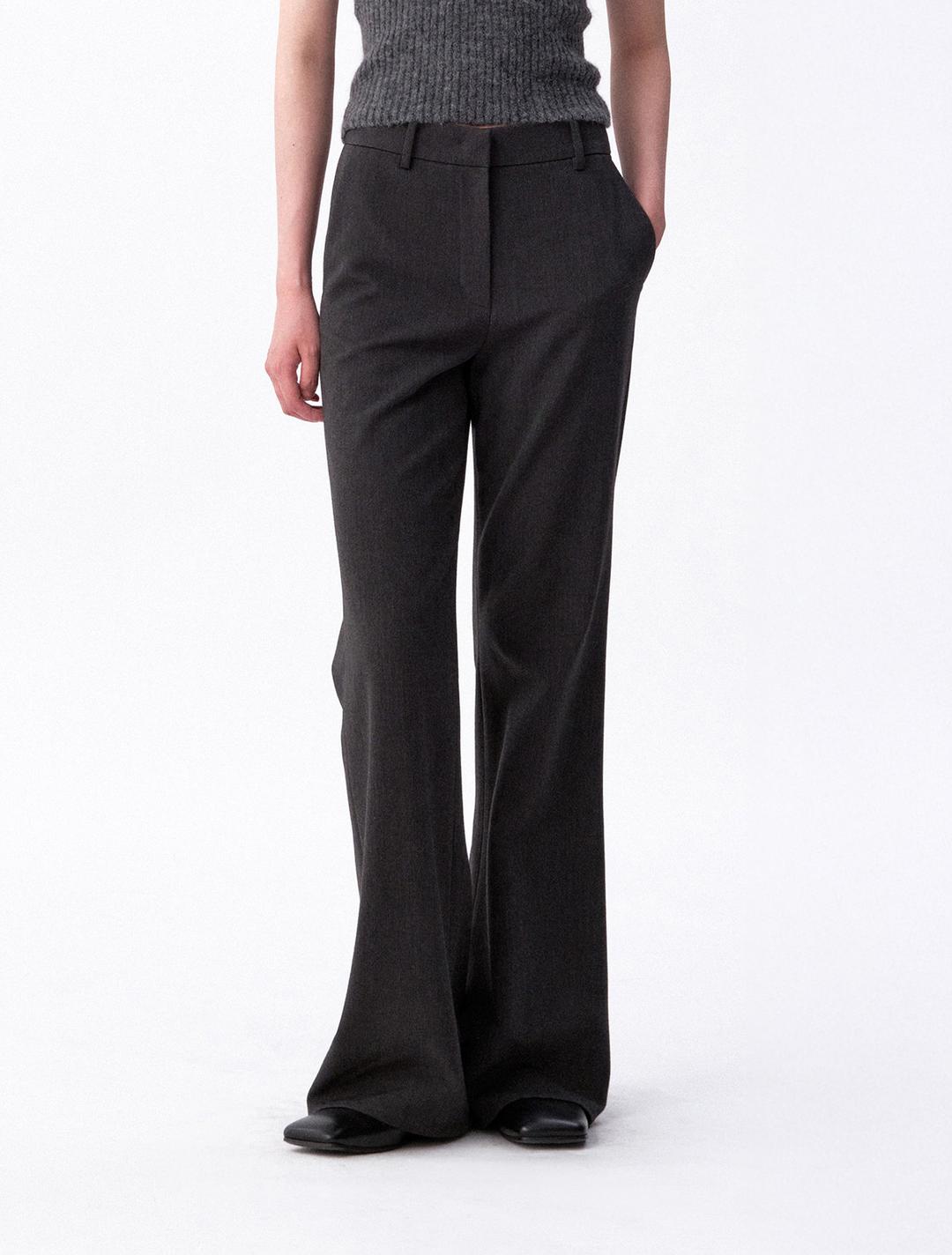 로우웨이스트 세미 부츠컷 트라우저