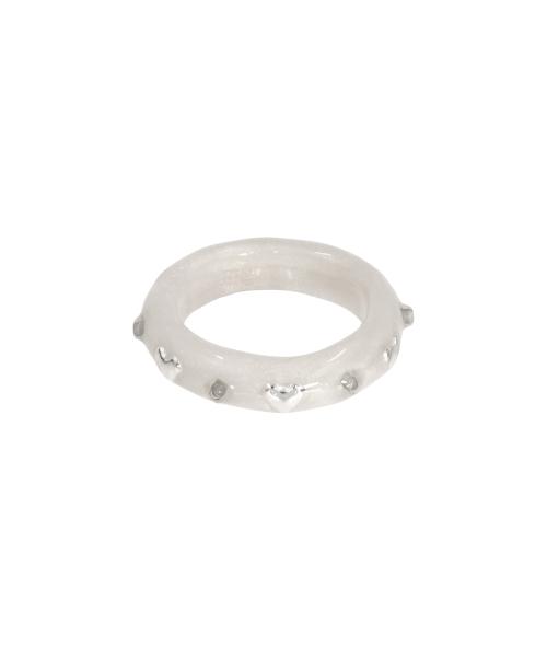 heart surrounding ring-white
