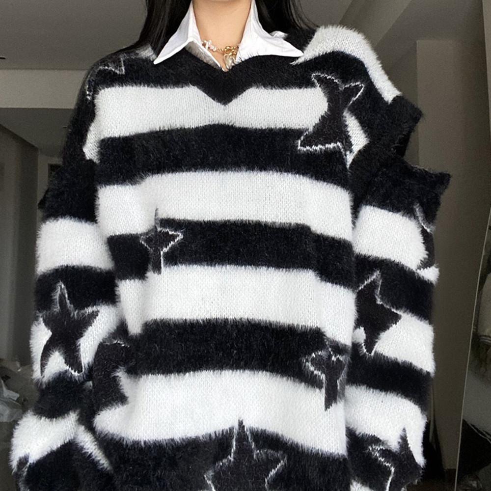 별포인트 스트라이프 오버핏 니트 스웨터