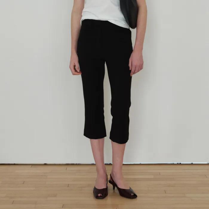 [8th] Maren Capri Trousers_Black