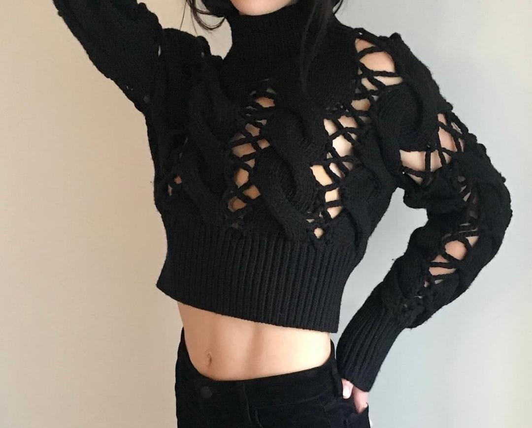 (M) Maison Margiela crop hole knit | 후루츠패밀리