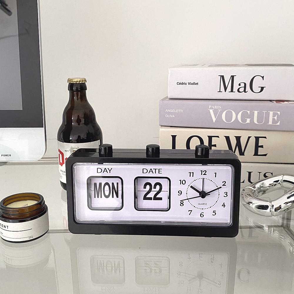 쏠띵즈 네모 인테리어 레트로 건전지 아날로그 알람 탁상시계