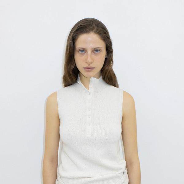 COTTON BUTTONED SEAMLESS KNIT TOP - MILK