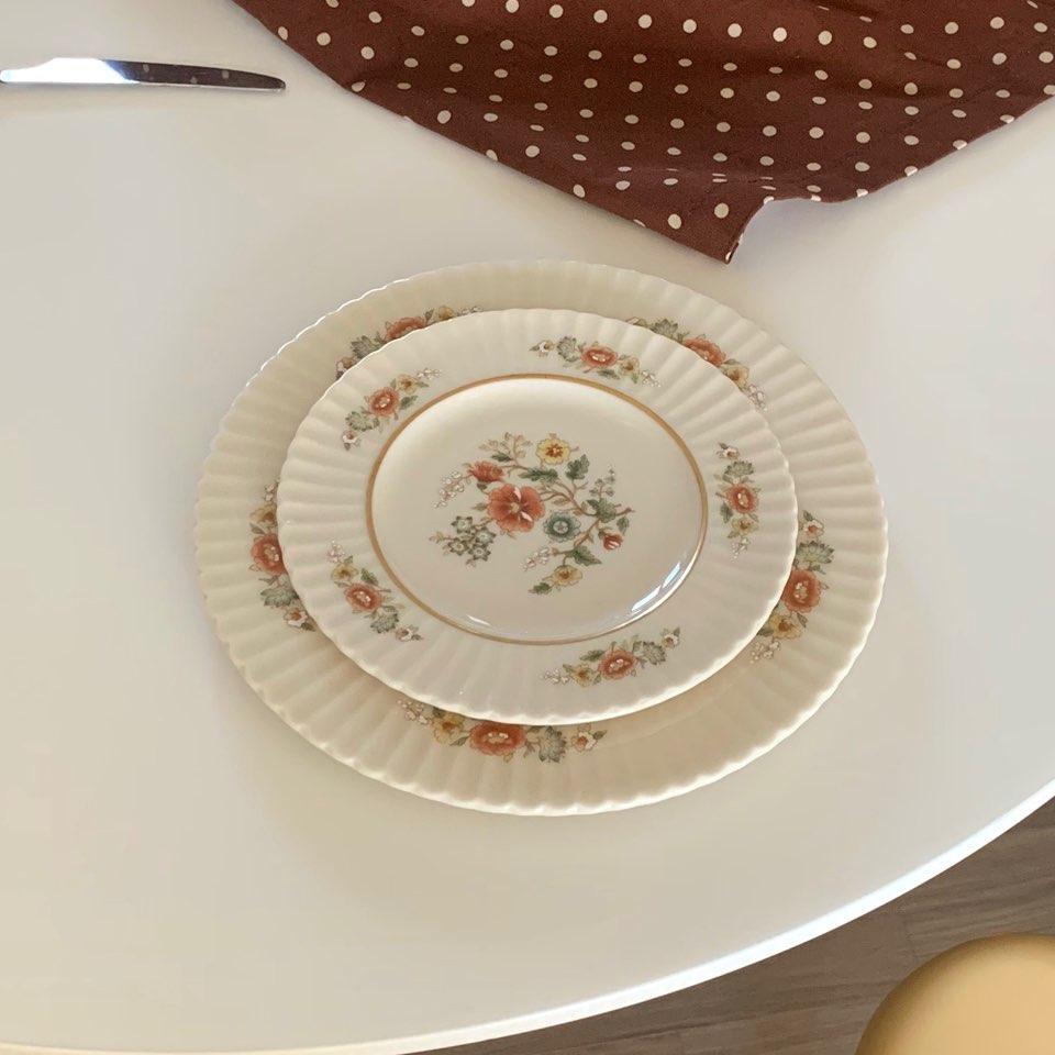 [vintage] floral plate