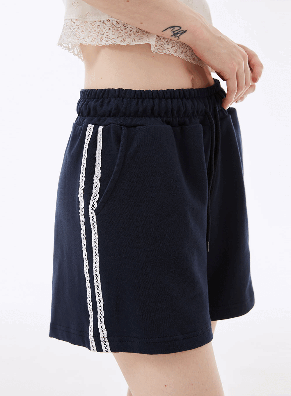 루센 레이스 밴딩 숏팬츠