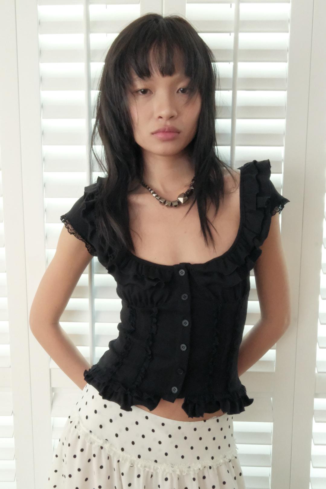 Soft Ruffle Blouse *Black