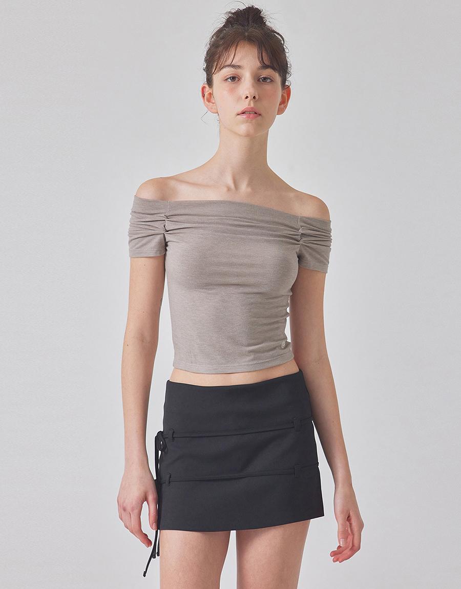 [오프숄더] TUCKED ARMHOLE OFF-SHOULDER TOP (SHORT ver)