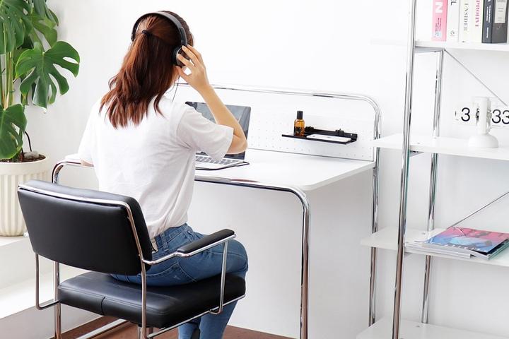 미드리센스데스크 미드센츄리 인테리어 모던 타공판 책상 1000