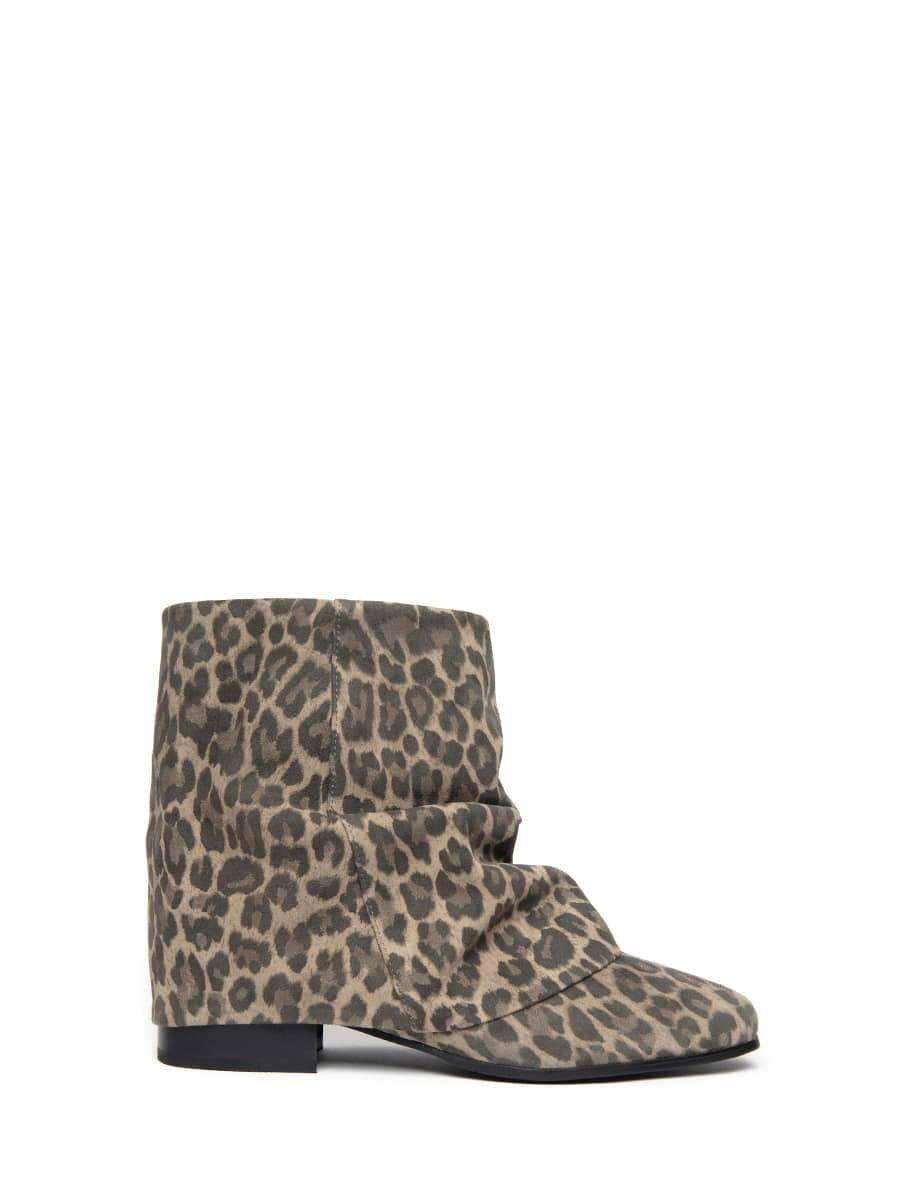 Leopard Wrinkle Leather Short Boots (Brown)