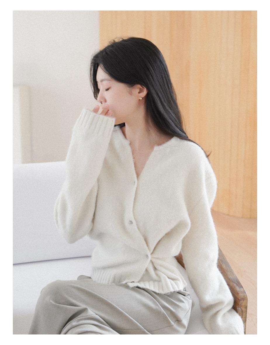 [10일소요] 스노우필드 사이드 버튼 가디건 [아이보리]
