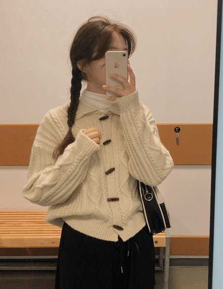 코와이카라떡볶이니트가디건