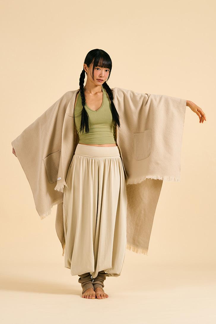 디야니 Sound Flow Knit Cape (Beige)